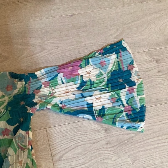 Floral Blouse - Picture 3 of 4